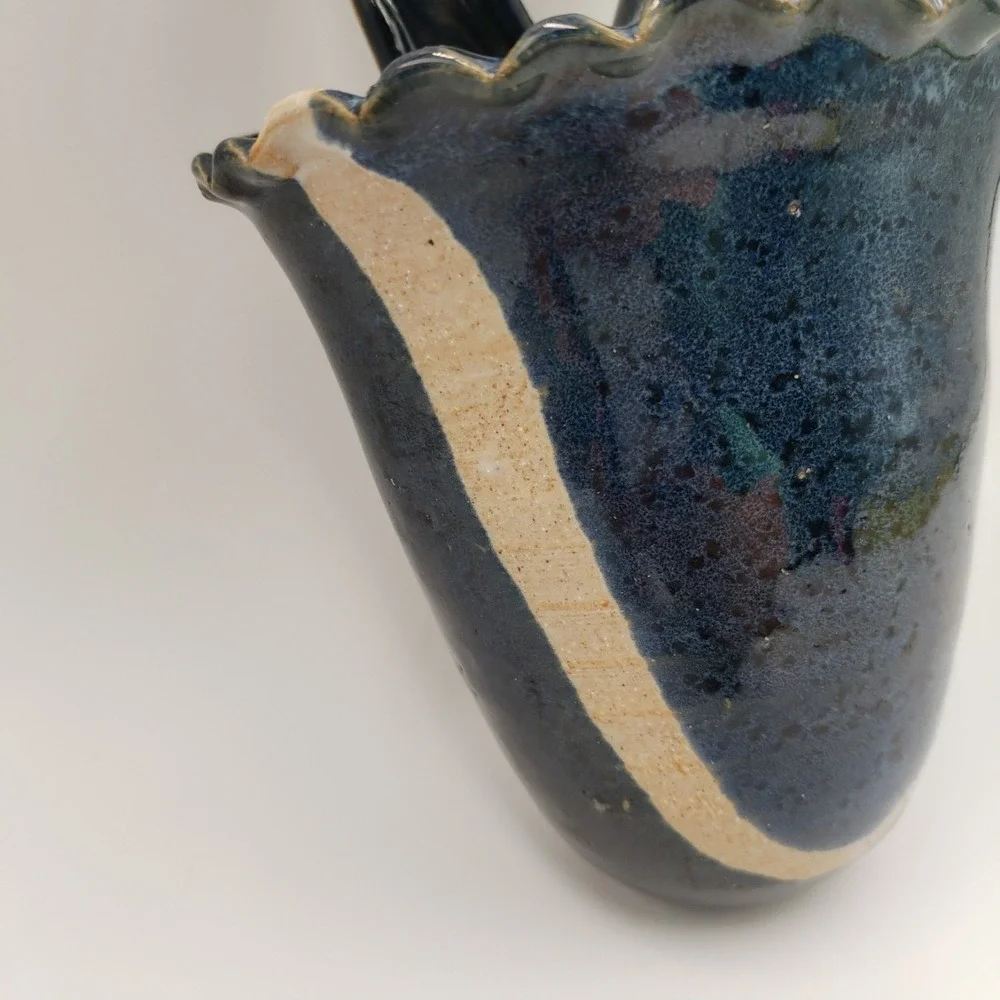 VTG Richard Sanderson Studio Art Pottery Wall Pocket Vase Blue Glaze‎ NH 2002